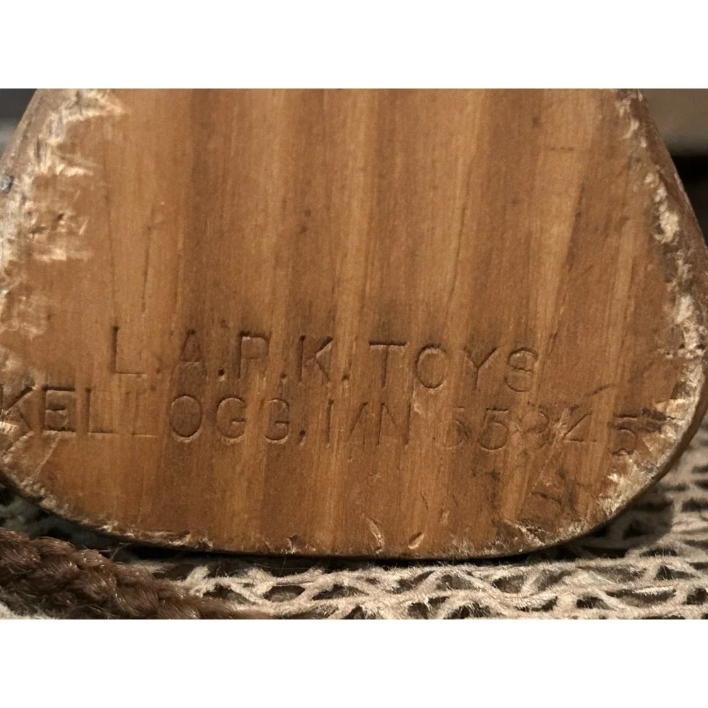 N/A lark toys